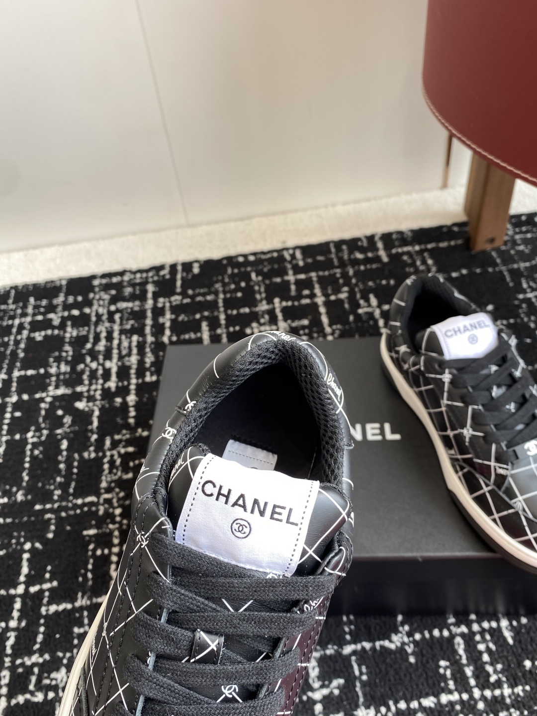 代购级
CHANEL  25ss 早春度假系列运动鞋 休闲鞋

原版购入开发 做货  经典设计 重新演绎
