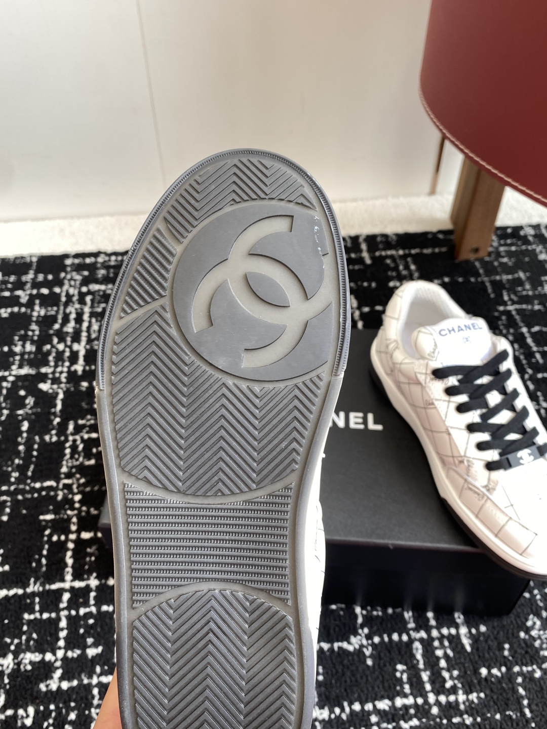 代购级
CHANEL  25ss 早春度假系列运动鞋 休闲鞋

原版购入开发 做货  经典设计 重新演绎