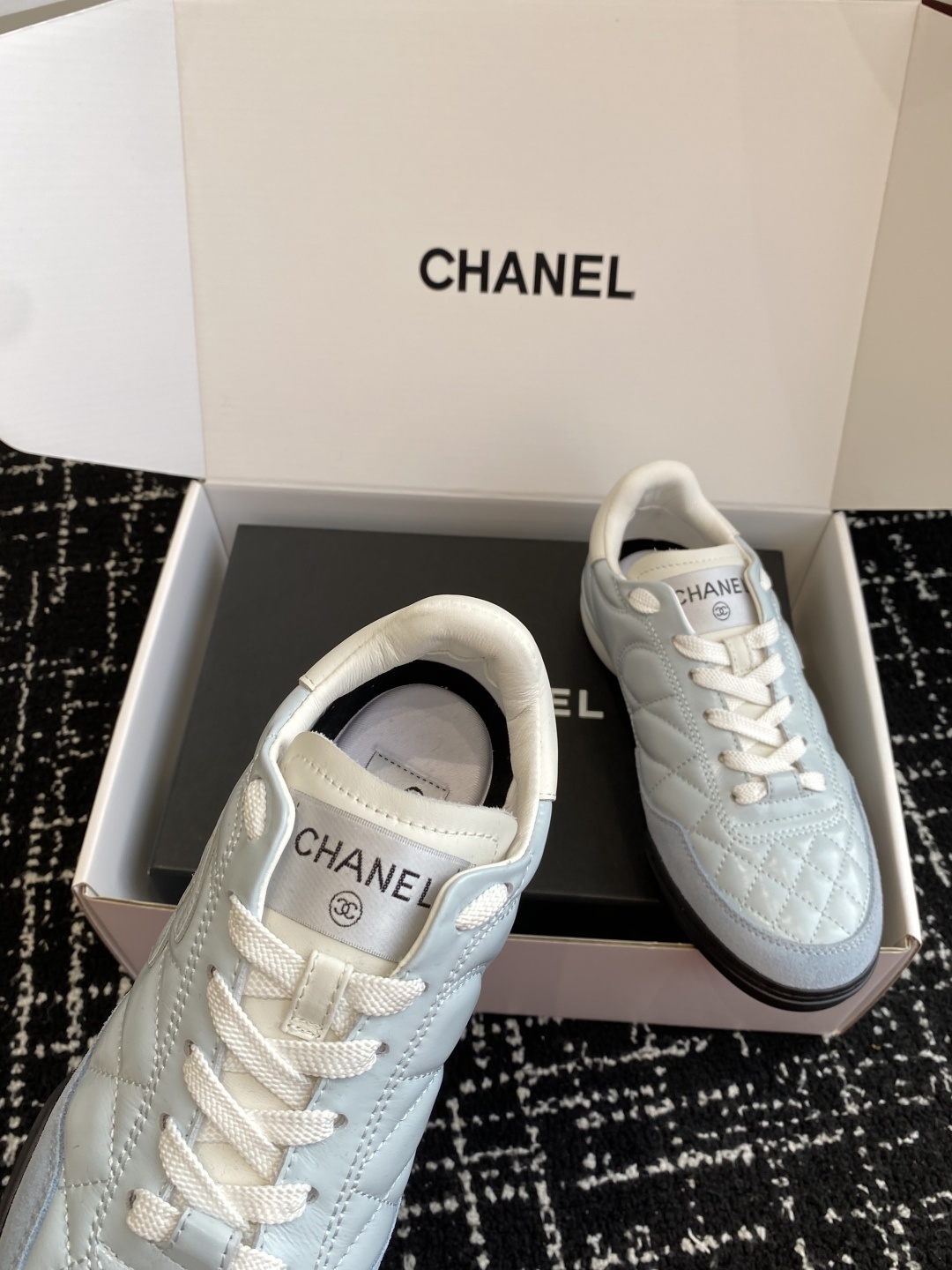 代购级
最有流量的棒球鞋CHANEL 小香这双鞋谁穿谁夸!
杨幂同款Chanel25ss棒球鞋