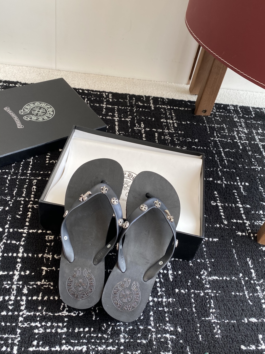 代购级
ChromeHearts  克罗心 25ss 今夏最流行的懒厚底人拖鞋，韩版潮流夏季时尚

高端