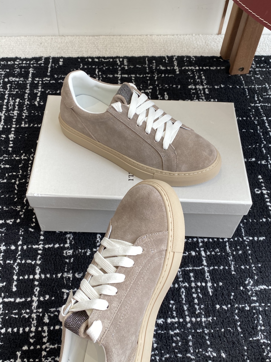代购级
Brunello Cucinelli 25ss最新 Bc 系带 休闲鞋 

鞋面进口麂皮/内里进