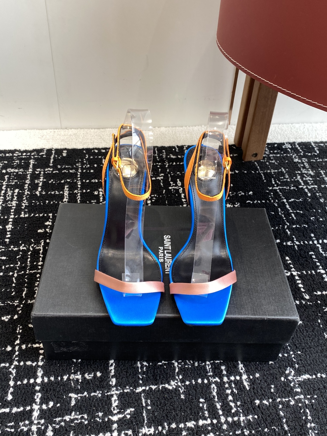 代购级
Saint Laurent / YSL圣罗兰坡跟凉鞋 顶级品质

2025夏季新款 百分百原版复