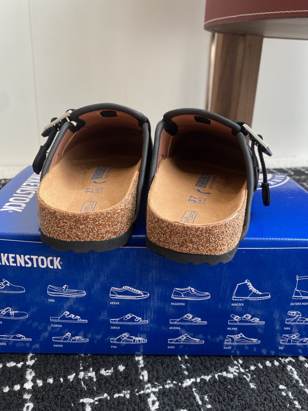 代购级
Birkenstock 25ss 新款勃肯 包头拖 我就心动了

代购找很久才买到货，真的一鞋难