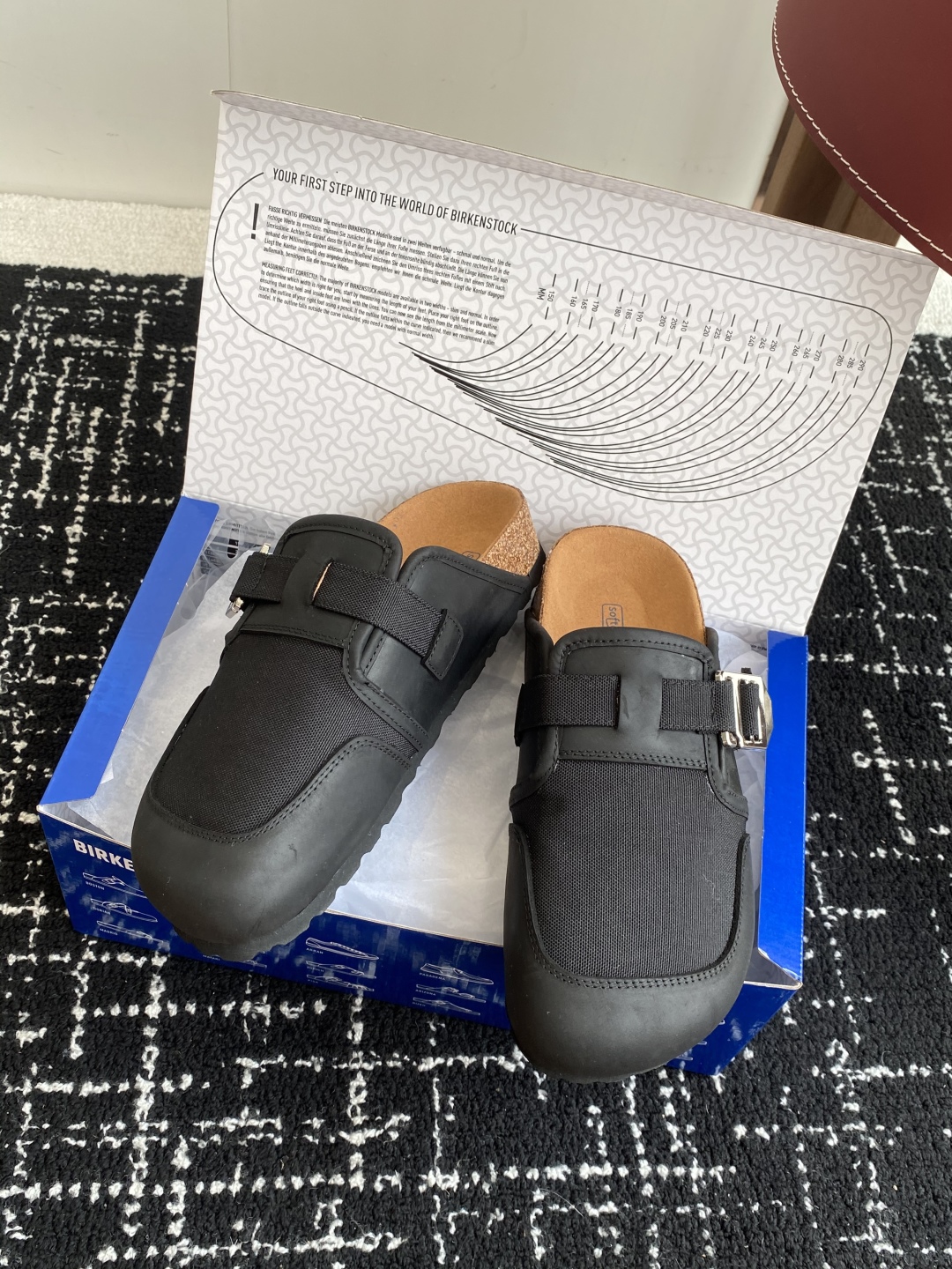 代购级
Birkenstock 25ss 新款勃肯 包头拖 我就心动了

代购找很久才买到货，真的一鞋难