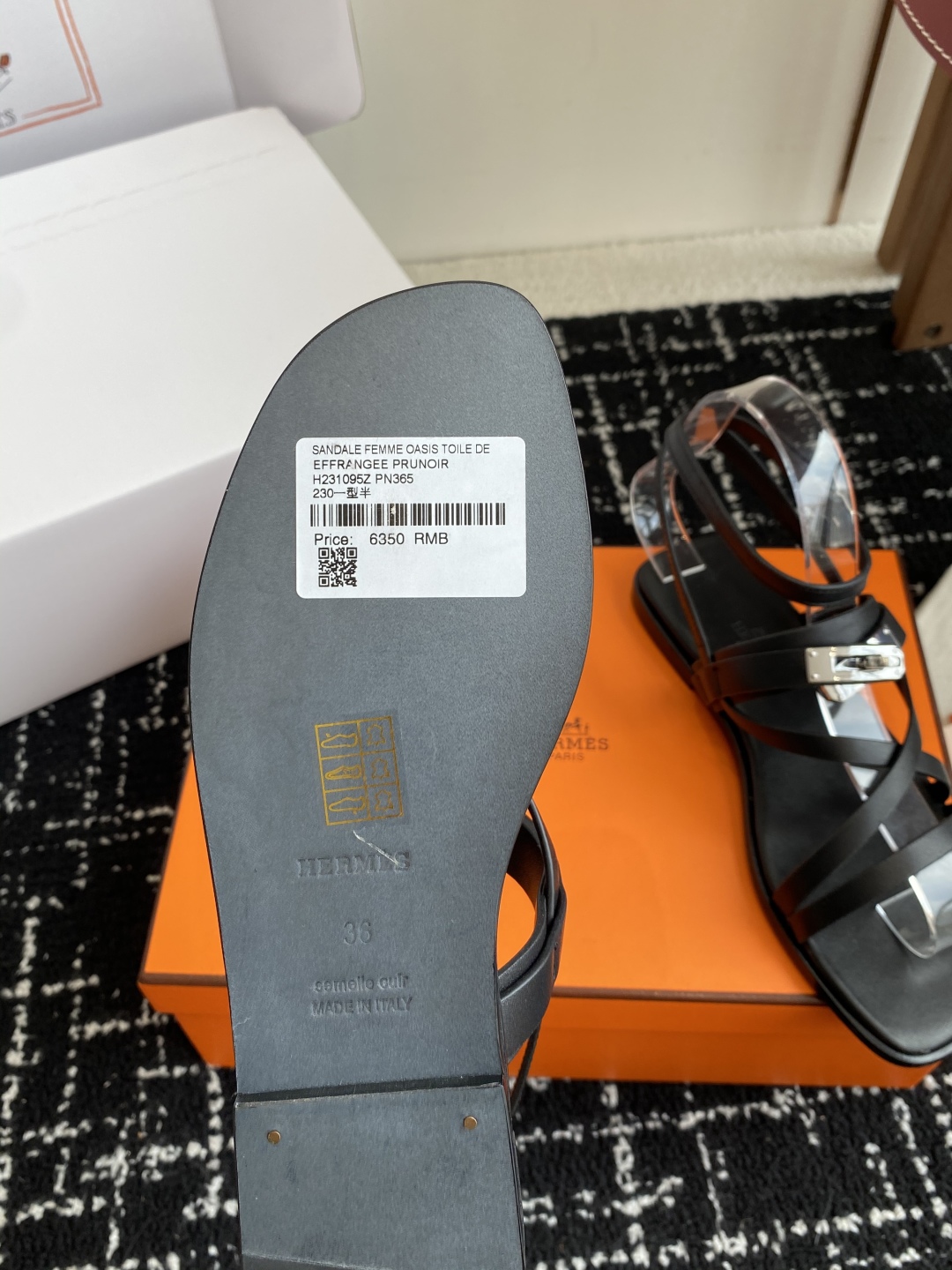 东莞代购级（官网同步✈️盒包装）
Hermes爱马仕 25ss 春夏最新 Kelly 凉鞋经典的版型 
