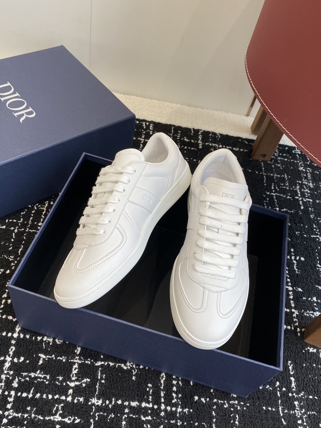 代购级
Dior 25。re-Fall Berlin 01 情侣款 休闲德训鞋
2004年B01初次