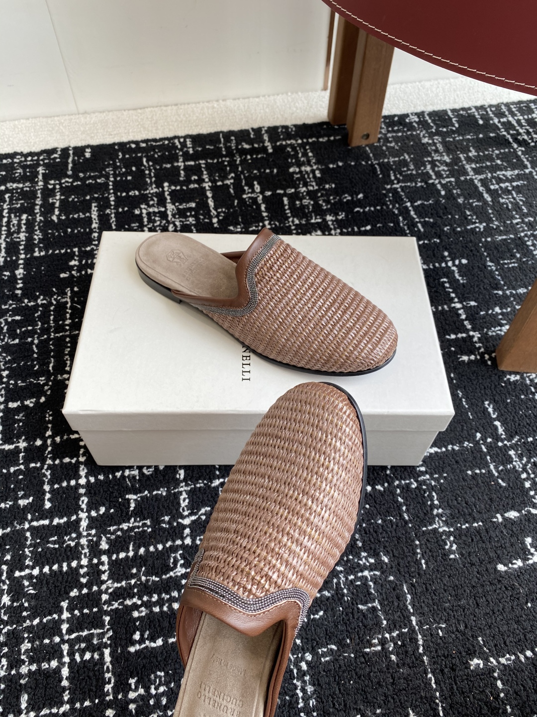 
Brunello Cucinelli 25ss 春夏新款 编织半拖 乐福鞋‼

BC是意大利知名品牌，