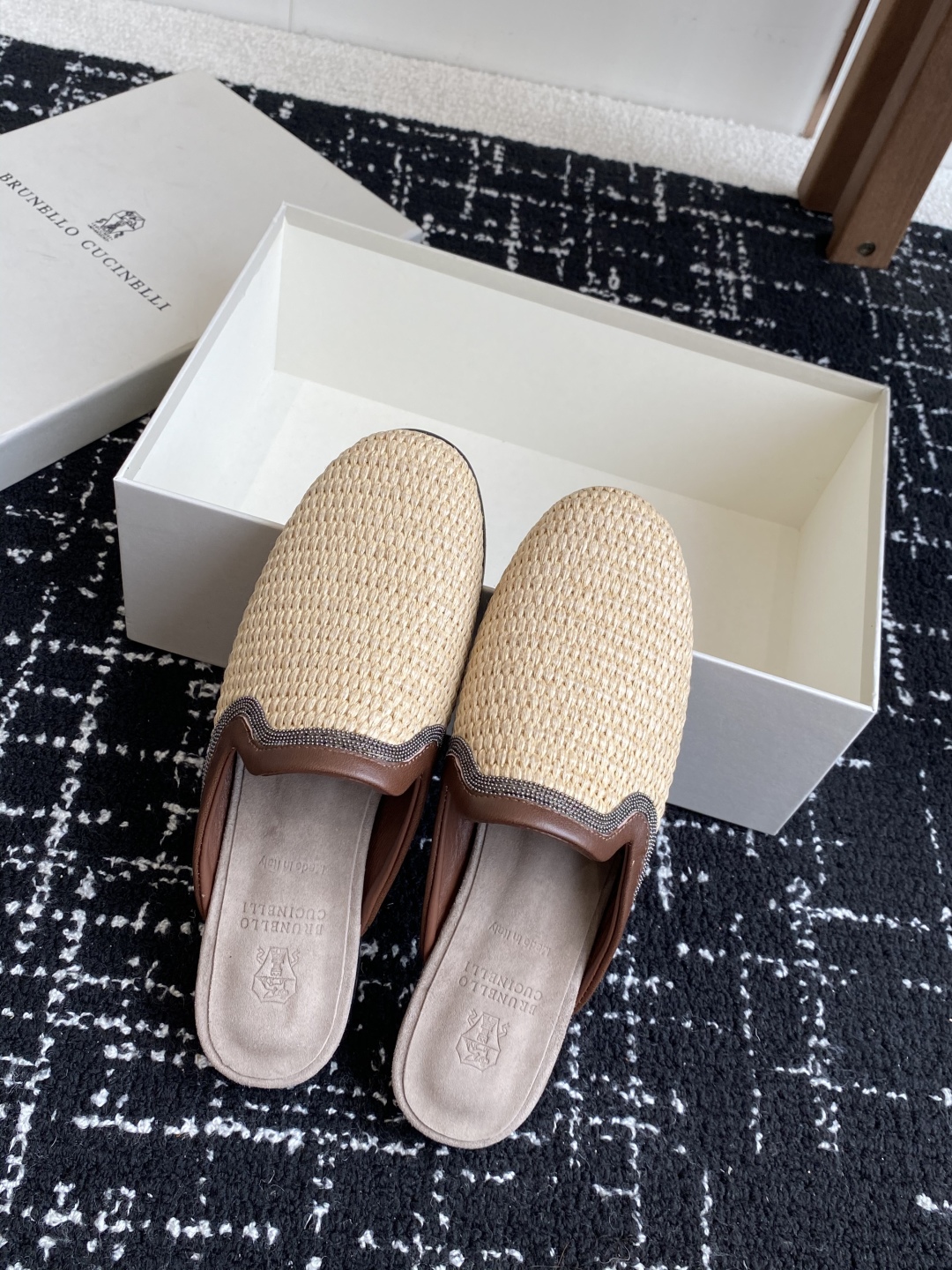 
Brunello Cucinelli 25ss 春夏新款 编织半拖 乐福鞋‼

BC是意大利知名品牌，