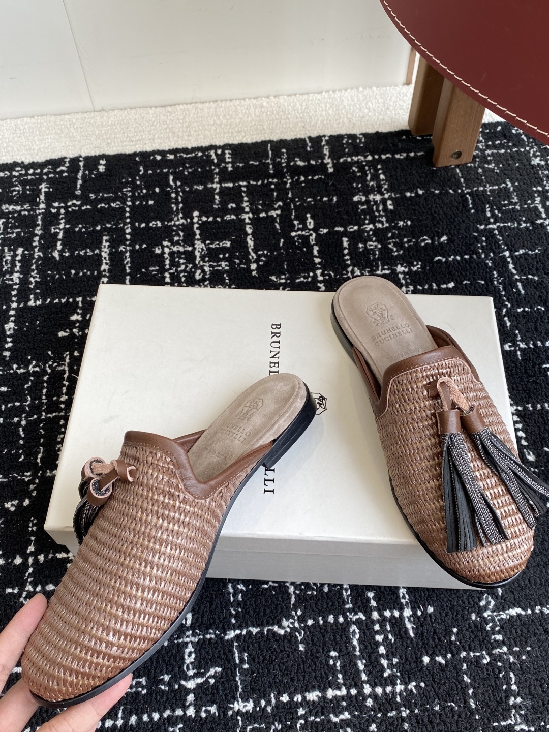 Brunello Cucinelli 25ss 春夏新款 编织半拖 乐福鞋‼
BC是意大利知名品牌,
