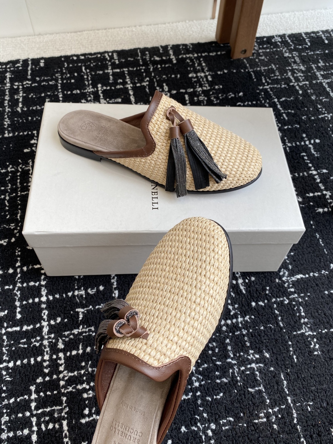 Brunello Cucinelli 25ss 春夏新款 编织半拖 乐福鞋‼
BC是意大利知名品牌,