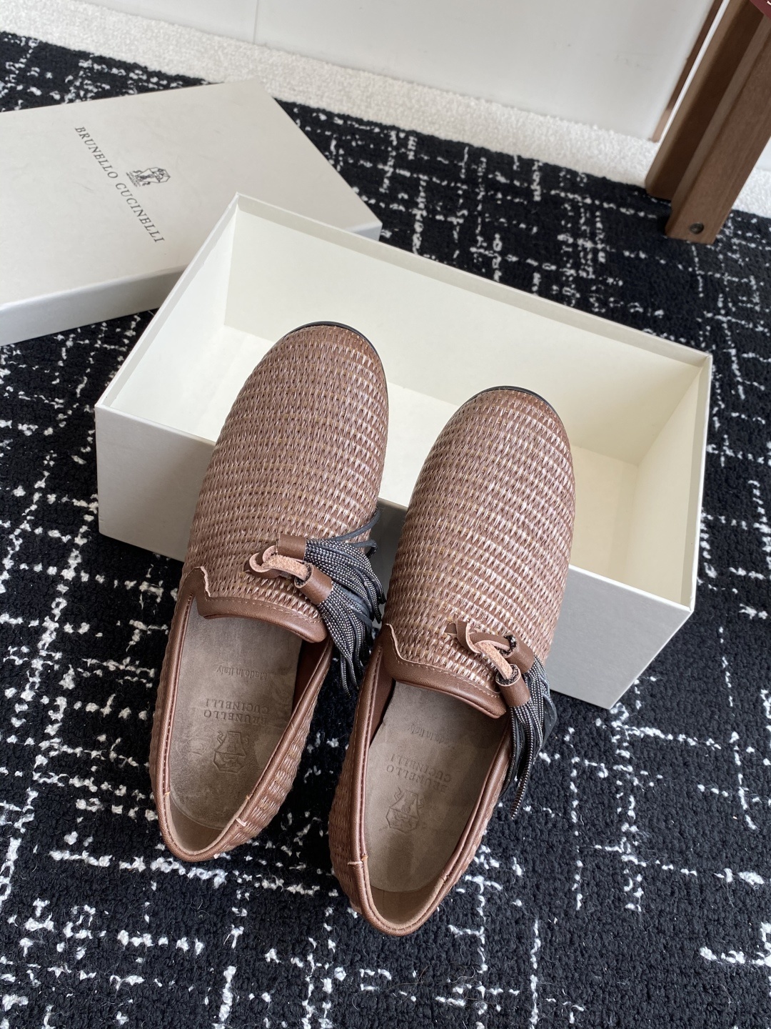 Brunello Cucinelli 25ss 春夏新款 编织半拖 乐福鞋‼
BC是意大利知名品牌,