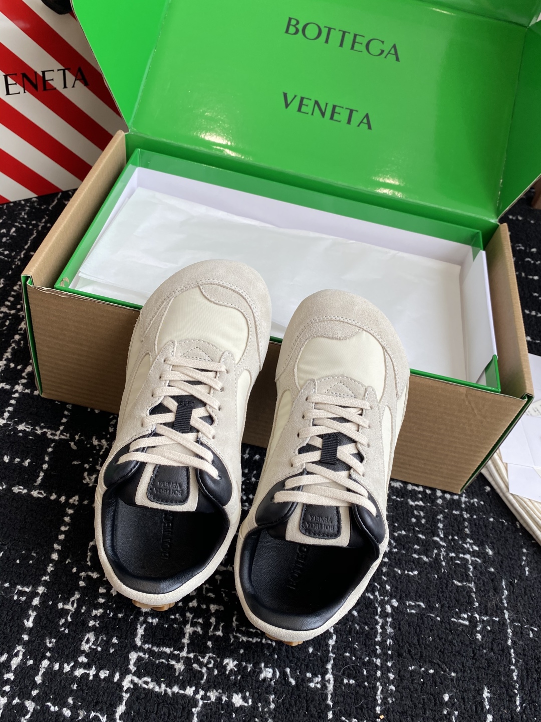 代购级（官网同步✈️盒包装）
Bottega Veneta BV葆蝶家 25ss新款 阿甘鞋 德训运动鞋