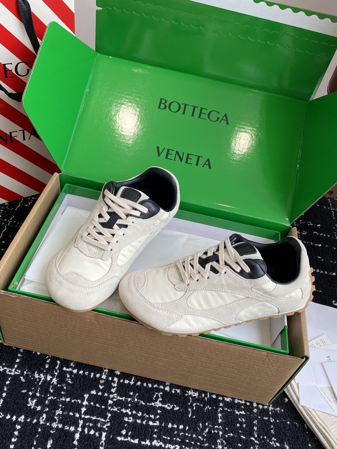 代购级（官网同步✈️盒包装）
Bottega Veneta BV葆蝶家 25ss新款 阿甘鞋 德训运动鞋