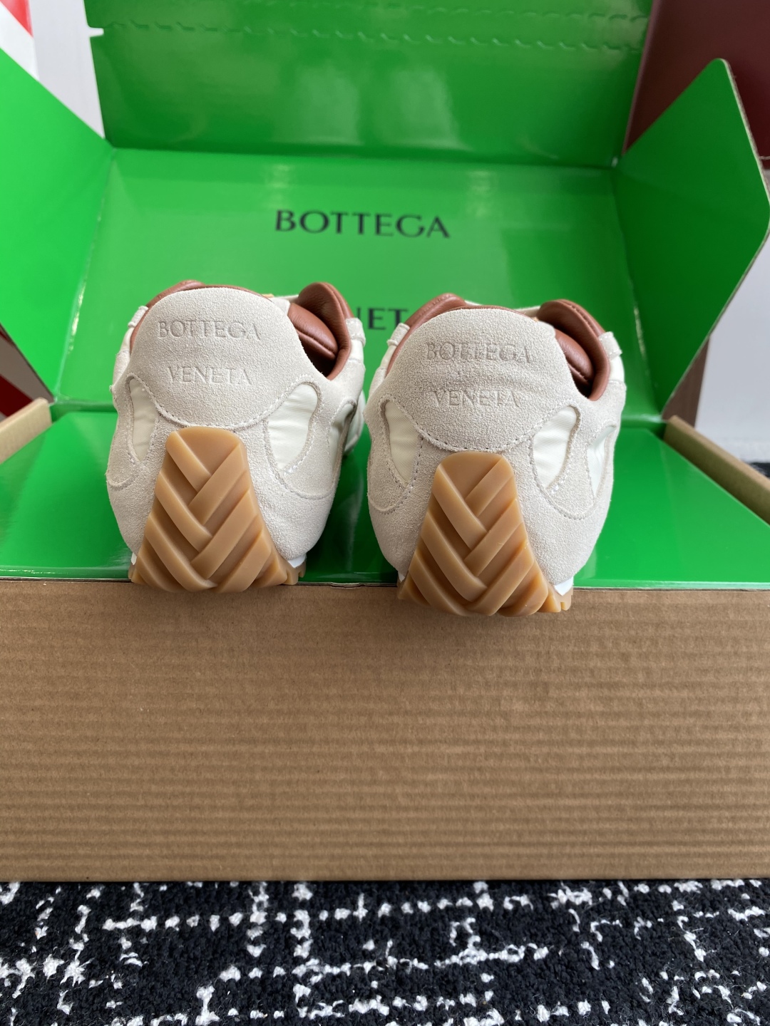 代购级（官网同步✈️盒包装）
Bottega Veneta BV葆蝶家 25ss新款 阿甘鞋 德训运动鞋