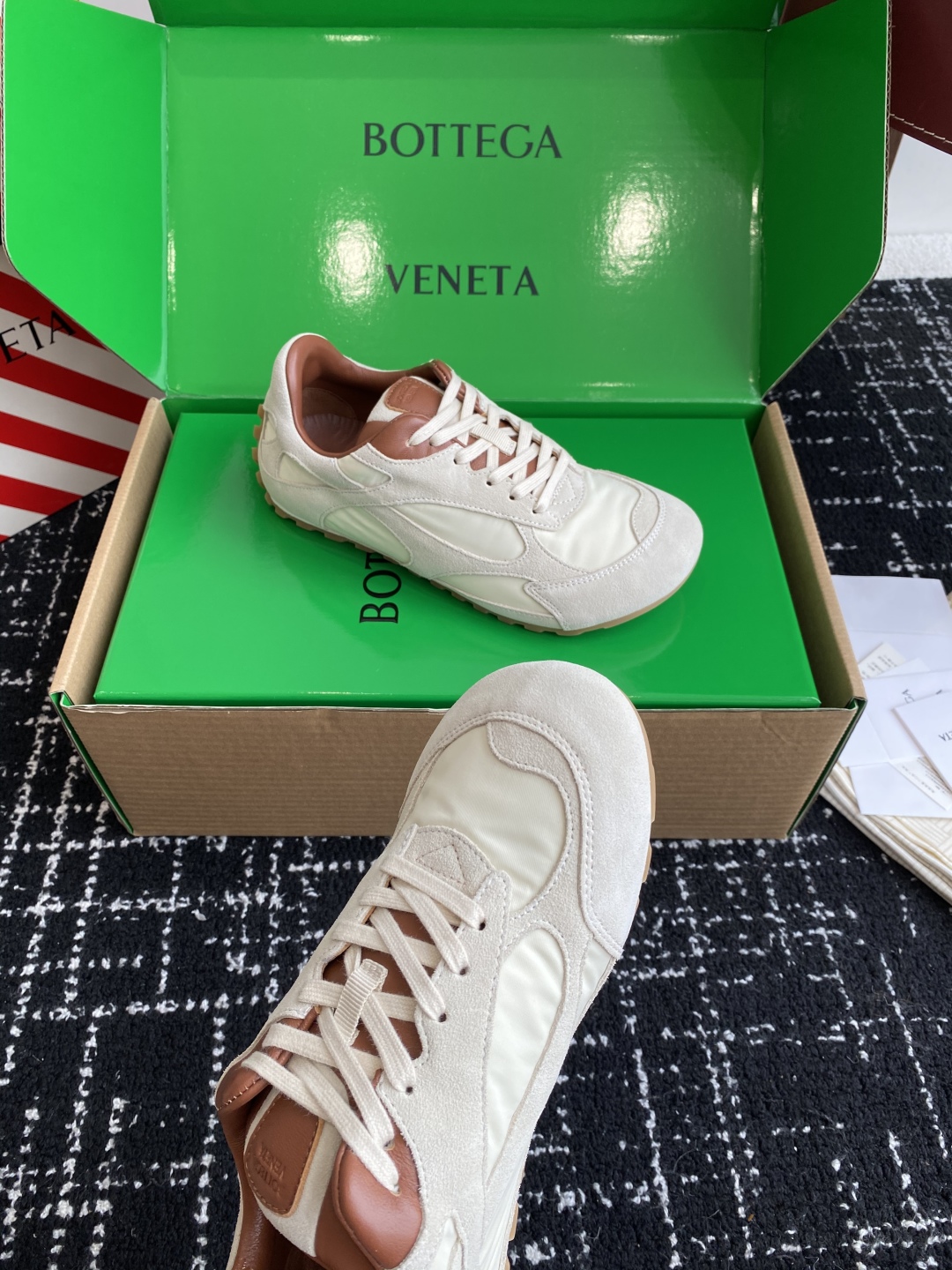 代购级（官网同步✈️盒包装）
Bottega Veneta BV葆蝶家 25ss新款 阿甘鞋 德训运动鞋