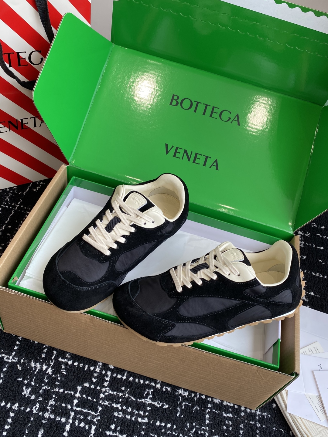 代购级（官网同步✈️盒包装）
Bottega Veneta BV葆蝶家 25ss新款 阿甘鞋 德训运动鞋