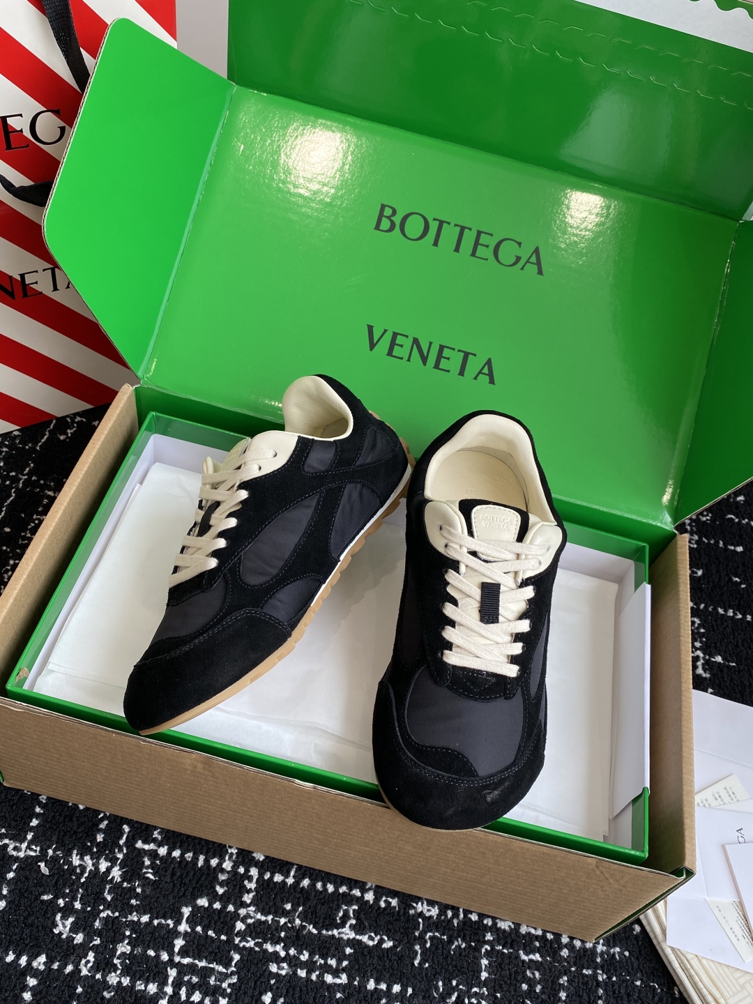 代购级（官网同步✈️盒包装）
Bottega Veneta BV葆蝶家 25ss新款 阿甘鞋 德训运动鞋