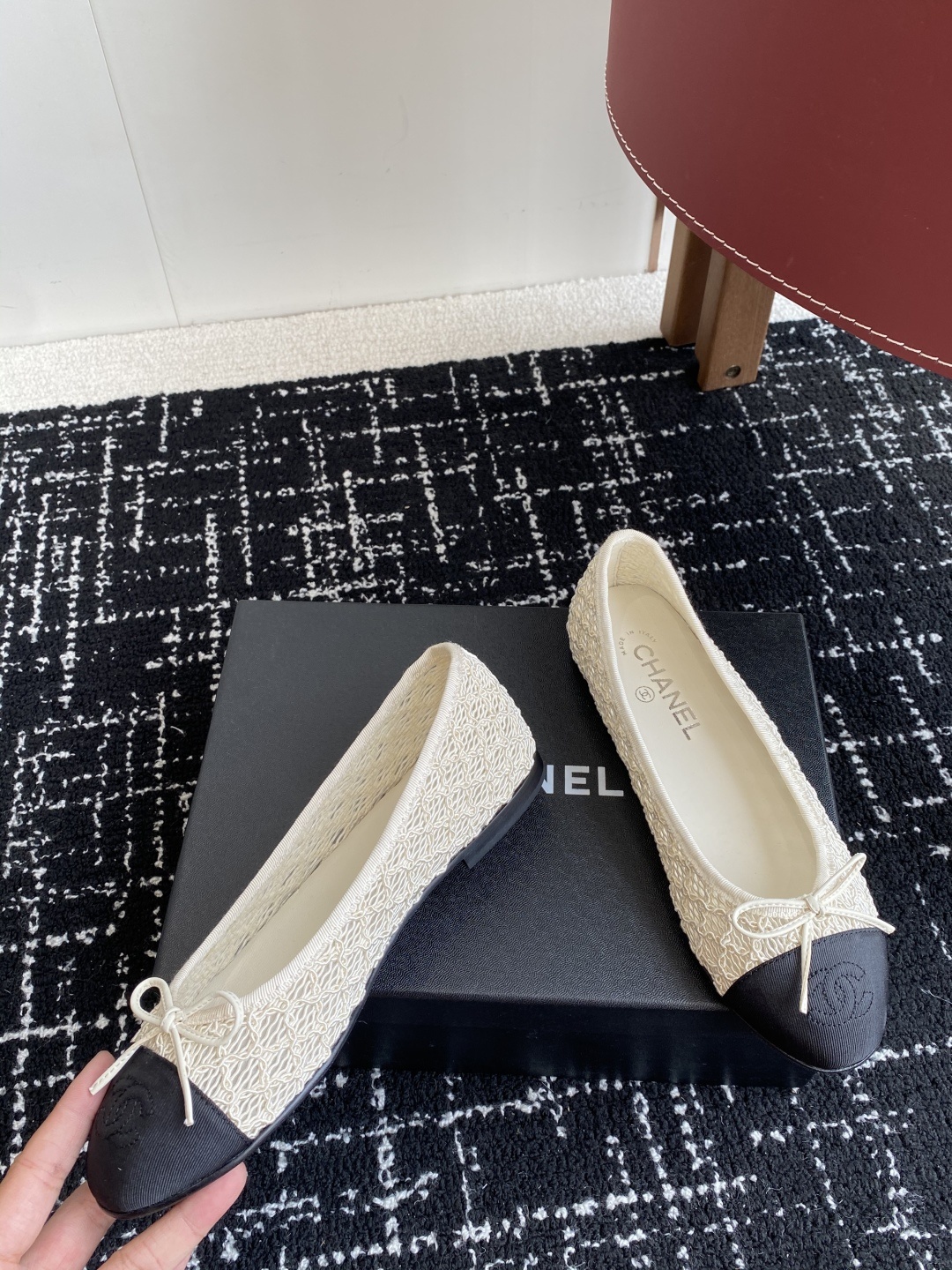 代购级
CHANEL小香 25ss 春夏鞋头 电绣点缀,芭蕾舞鞋 宛如女神脖子上的项链,上脚包裹性非常好