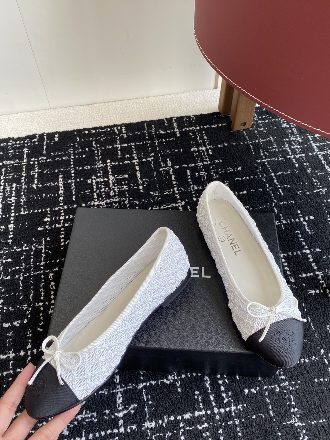 代购级
CHANEL小香 25ss 春夏鞋头 电绣点缀,芭蕾舞鞋 宛如女神脖子上的项链,上脚包裹性非常好