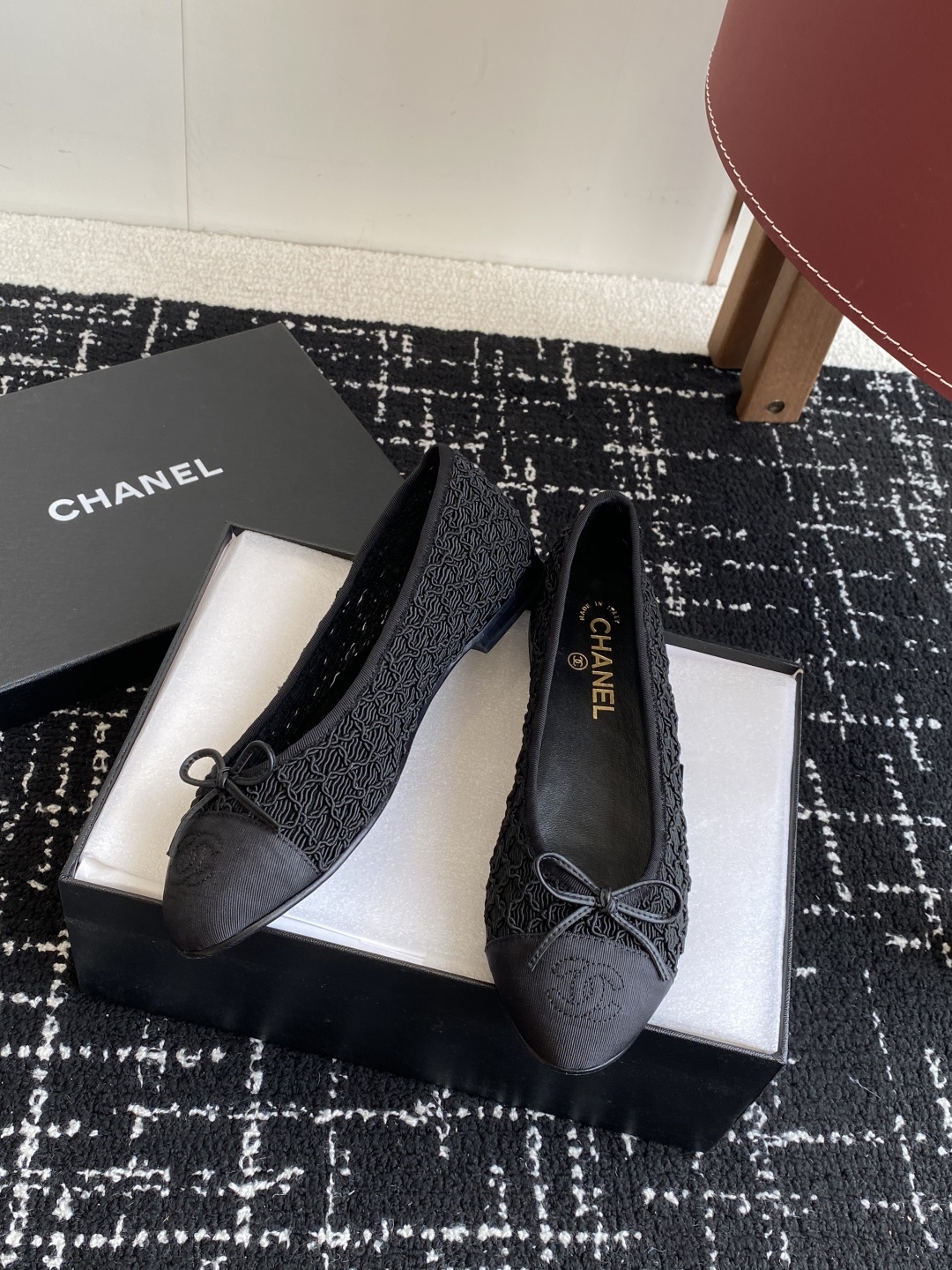 代购级
CHANEL小香 25ss 春夏鞋头 电绣点缀,芭蕾舞鞋 宛如女神脖子上的项链,上脚包裹性非常好