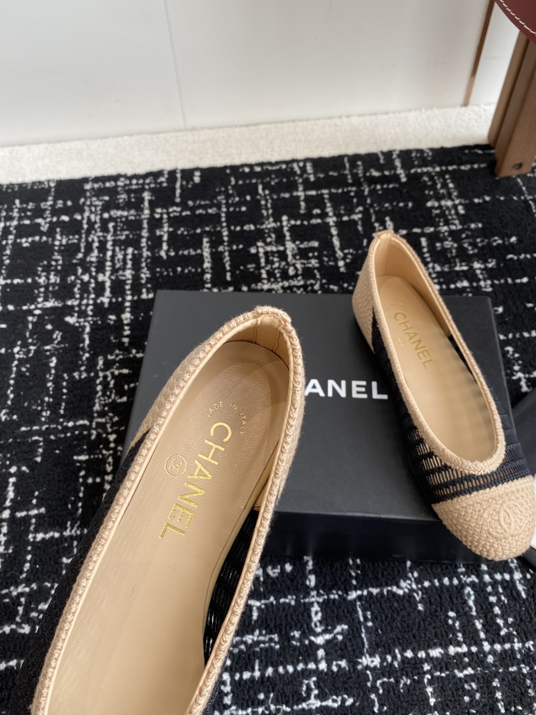 代购级
CHANEL小香 25ss 春夏鞋头 电绣点缀,芭蕾舞鞋 宛如女神脖子上的项链,上脚包裹性非常好