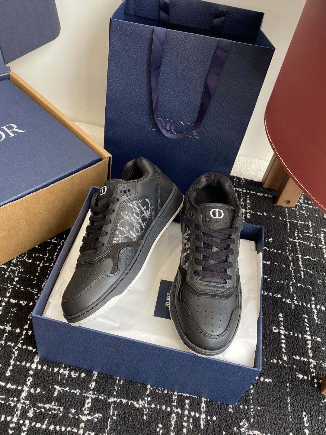 东莞代购级(官网同步✈️盒包装)
Dior 25全新升级 情侣高帮B27休闲运动鞋
这款 B27 高帮