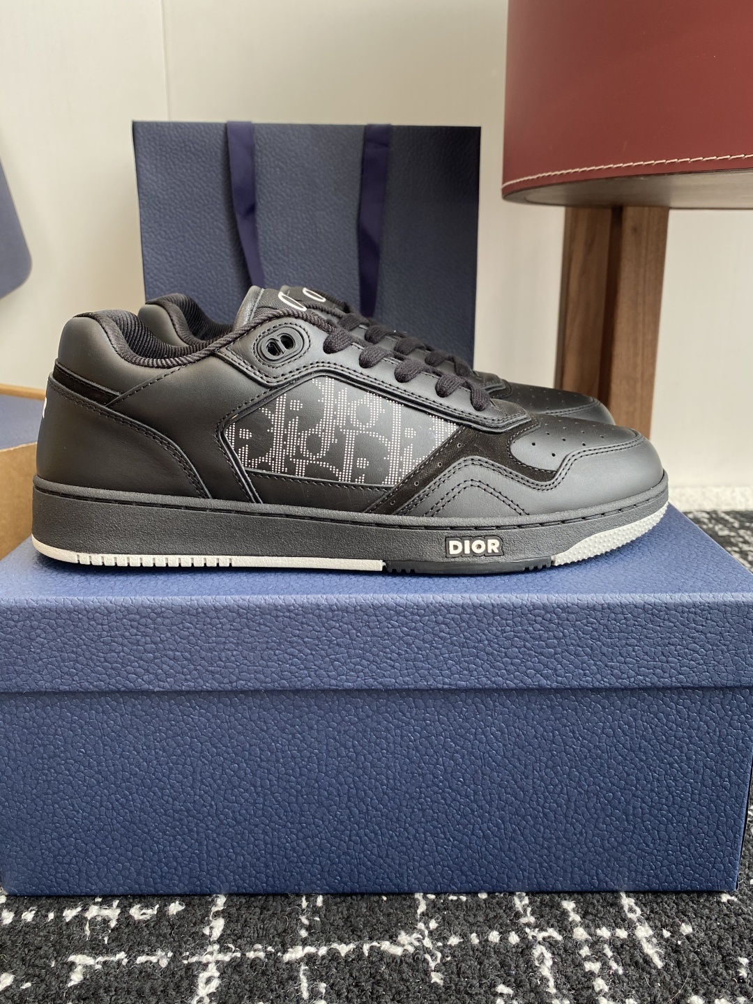 东莞代购级(官网同步✈️盒包装)
Dior 25全新升级 情侣高帮B27休闲运动鞋
这款 B27 高帮