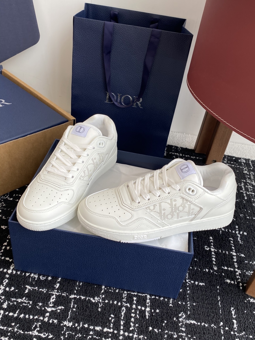 东莞代购级(官网同步✈️盒包装)
Dior 25全新升级 情侣高帮B27休闲运动鞋
这款 B27 高帮