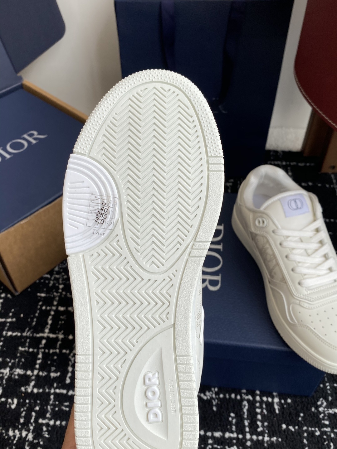 东莞代购级(官网同步✈️盒包装)
Dior 25全新升级 情侣高帮B27休闲运动鞋
这款 B27 高帮