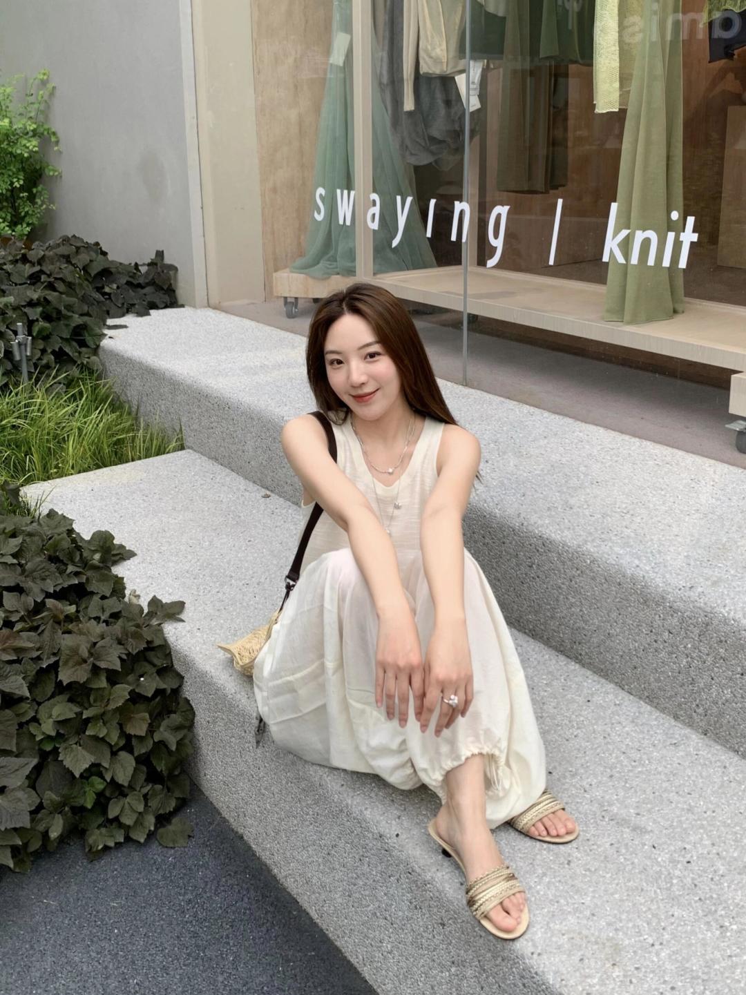 NO:693529,Upper foot picture reference, slippers, slippers19860909上脚图 参考,拖鞋,slippers,Women's Shoes