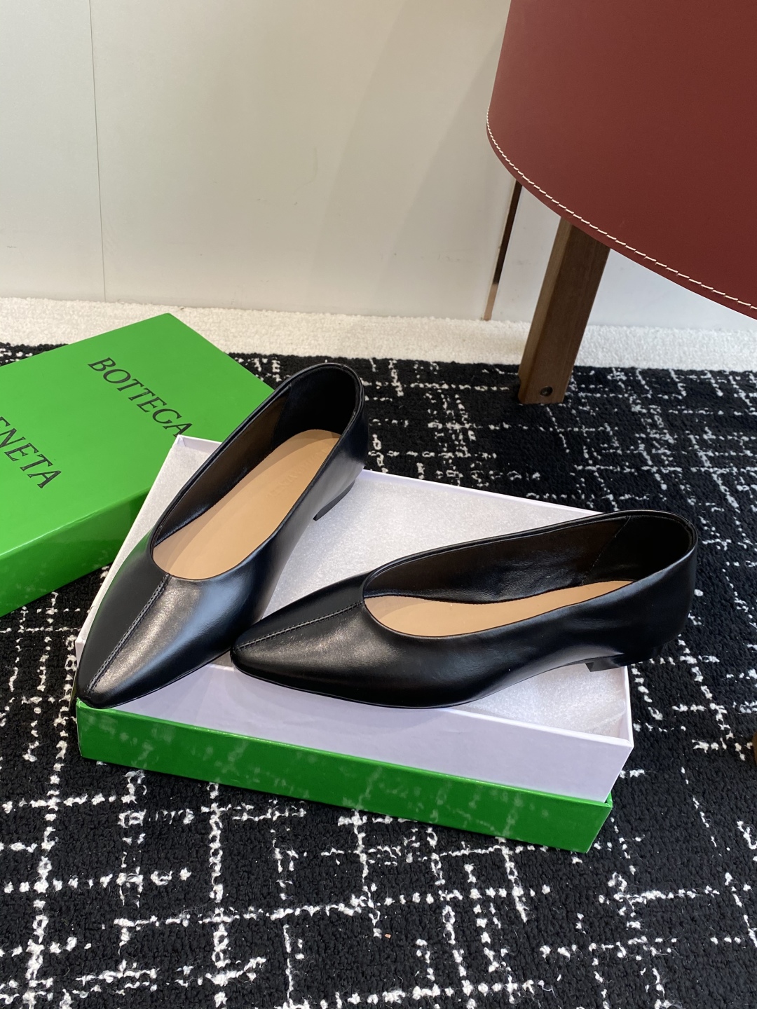 代购级
Bottega Veneta 葆蝶家 25ss 小圆头 平底 单鞋

Bv是当今时尚圈翻身最成功