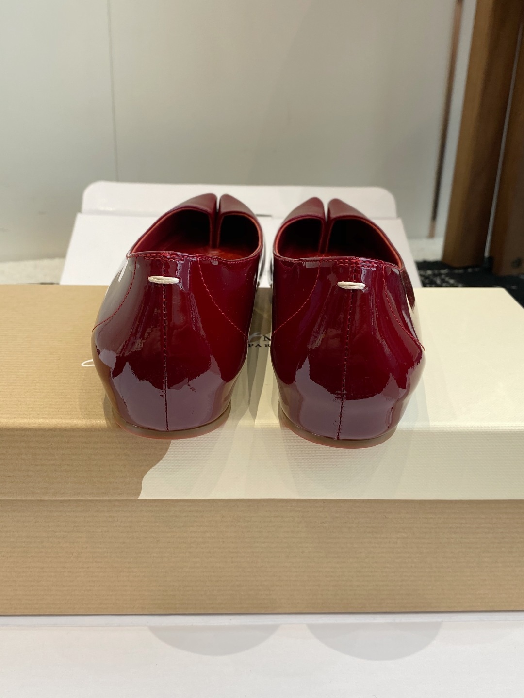 东莞代购级(官网同步✈️盒包装)
𝐂𝐡𝐫𝐢𝐬𝐭𝐢𝐚𝐧 𝐋𝐨𝐮𝐛𝐨𝐮𝐭𝐢*✖𝐌𝐚𝐢𝐬𝐨𝐧 𝐌𝐚𝐫𝐠𝐢𝐞𝐥*