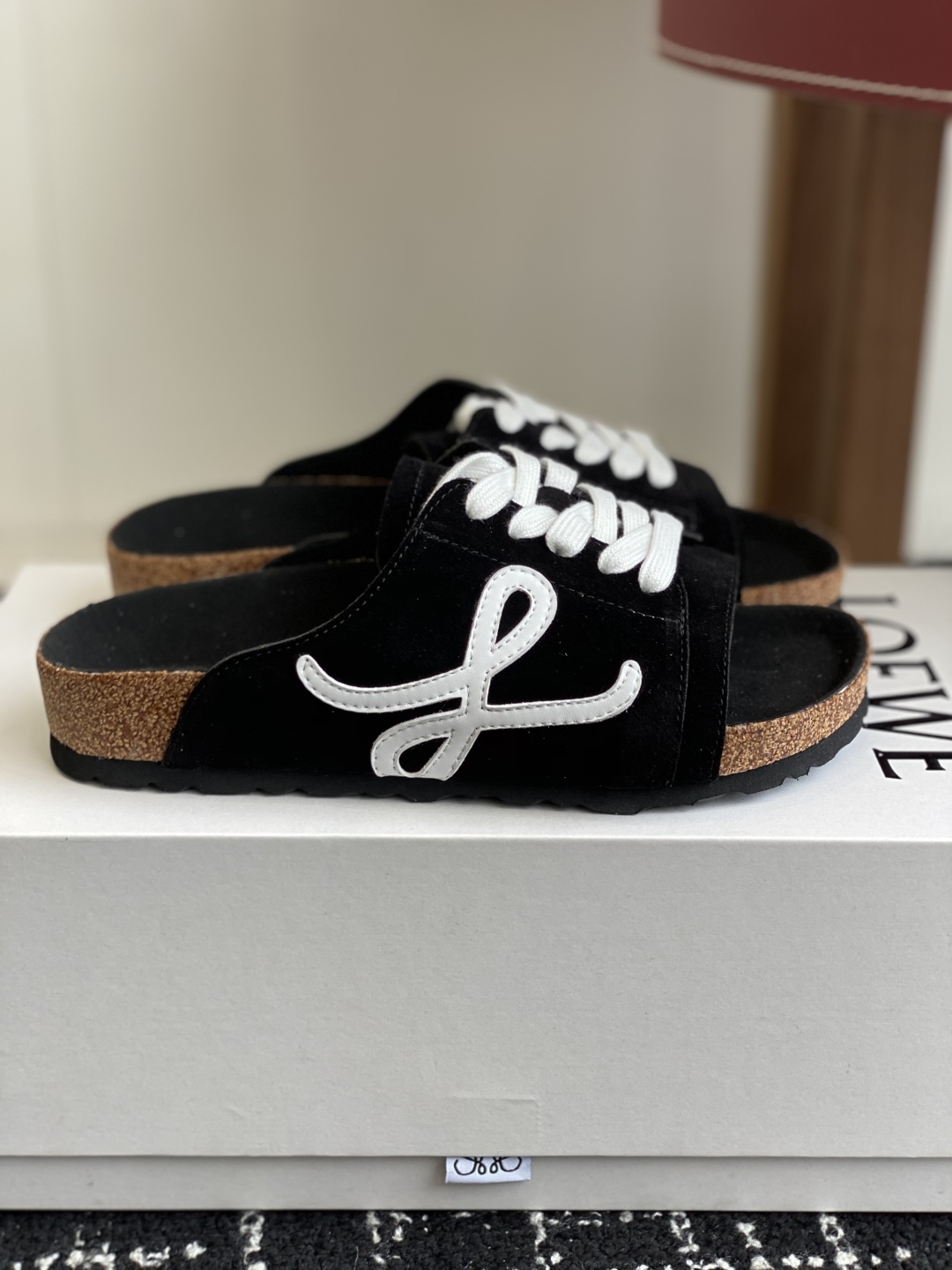 Loewe 25SS Spring/Summer Slides: Stylish Comfort for Couples 3 cmp i1746972793317 5210 0 1