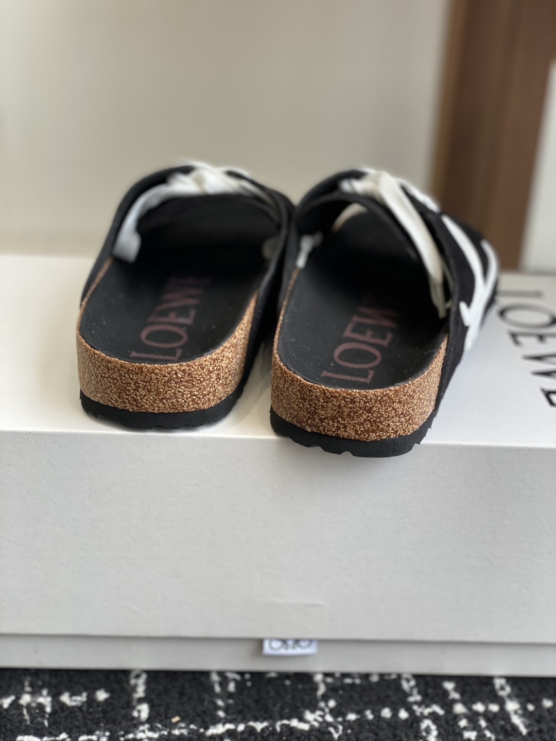 Loewe 25SS Spring/Summer Slides: Stylish Comfort for Couples 9 cmp i1746972796175 2633 0 6