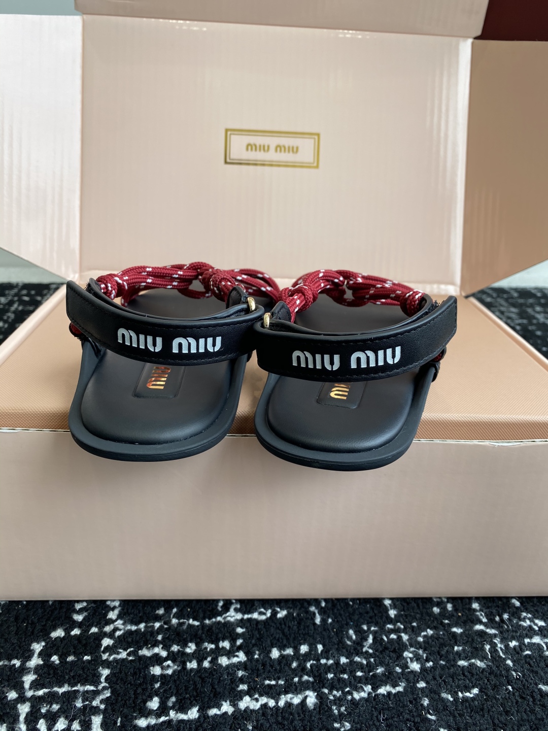 Miu Miu 25SS New Color Flip Flops Thong Sandals 9 cmp i1746973494312 8569 0 7