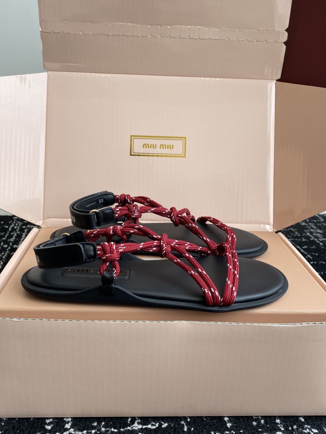 Miu Miu 25SS New Color Flip Flops Thong Sandals 3 cmp i1746973498107 2992 0 1