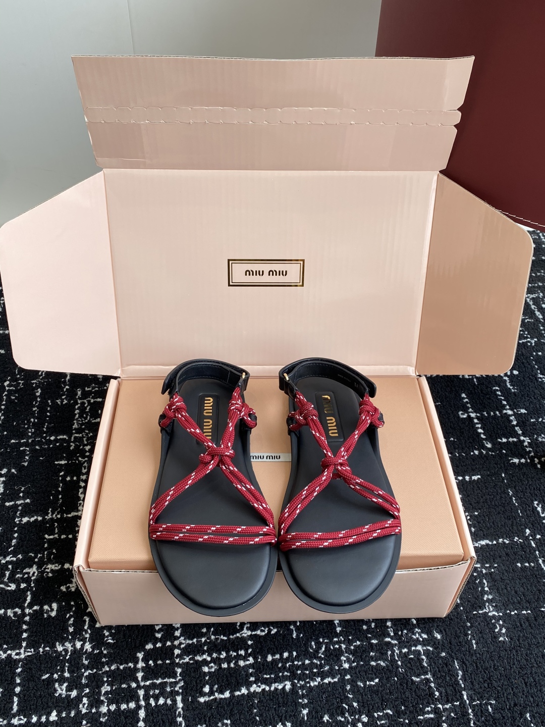 Miu Miu 25SS New Color Flip Flops Thong Sandals 2 cmp i1746973498122 3922 0 0