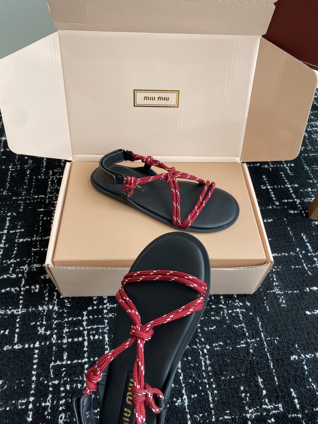 Miu Miu 25SS New Color Flip Flops Thong Sandals 6 cmp i1746973498148 1569 0 4