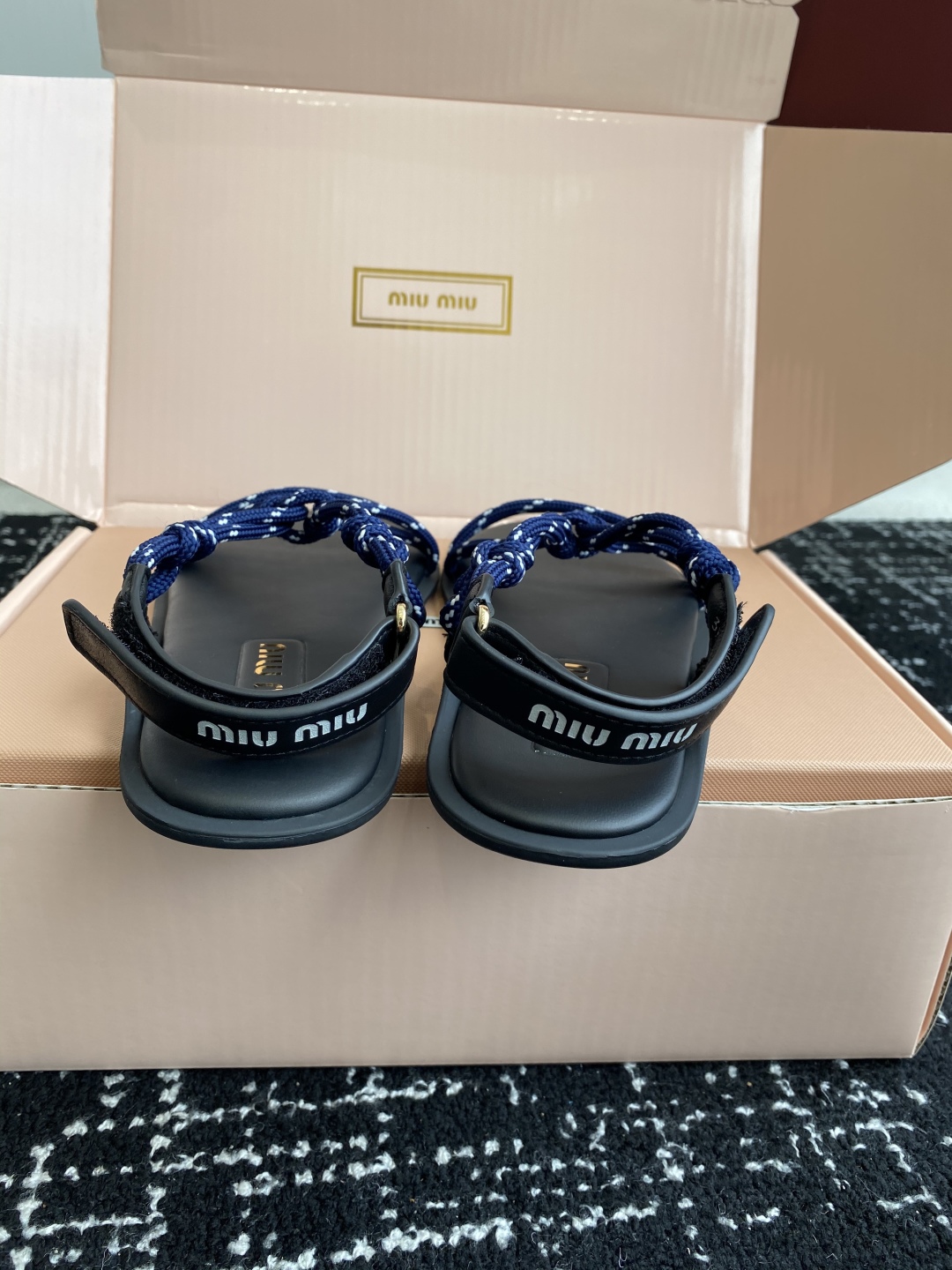 Miu Miu 25SS New Color Thong Sandals - Chic & Comfortable 9 cmp i1746973581187 9259 0 7