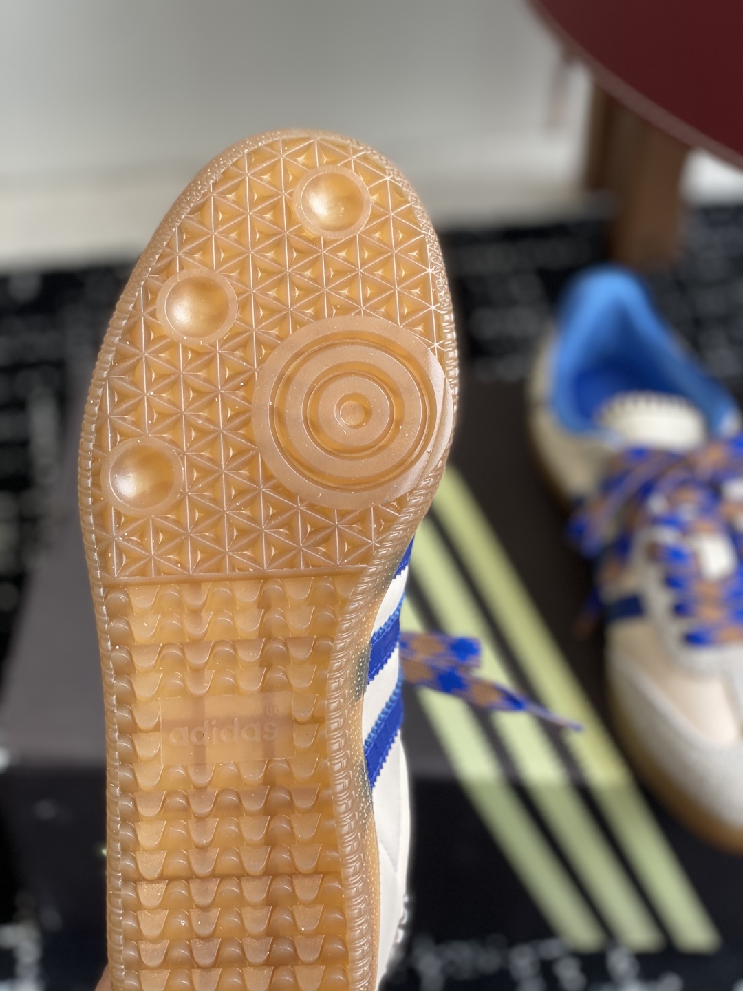 东莞代购级
新色 adidas×walesbonner 休闲鞋板鞋运动鞋

液体银火的无边无际 全网全火