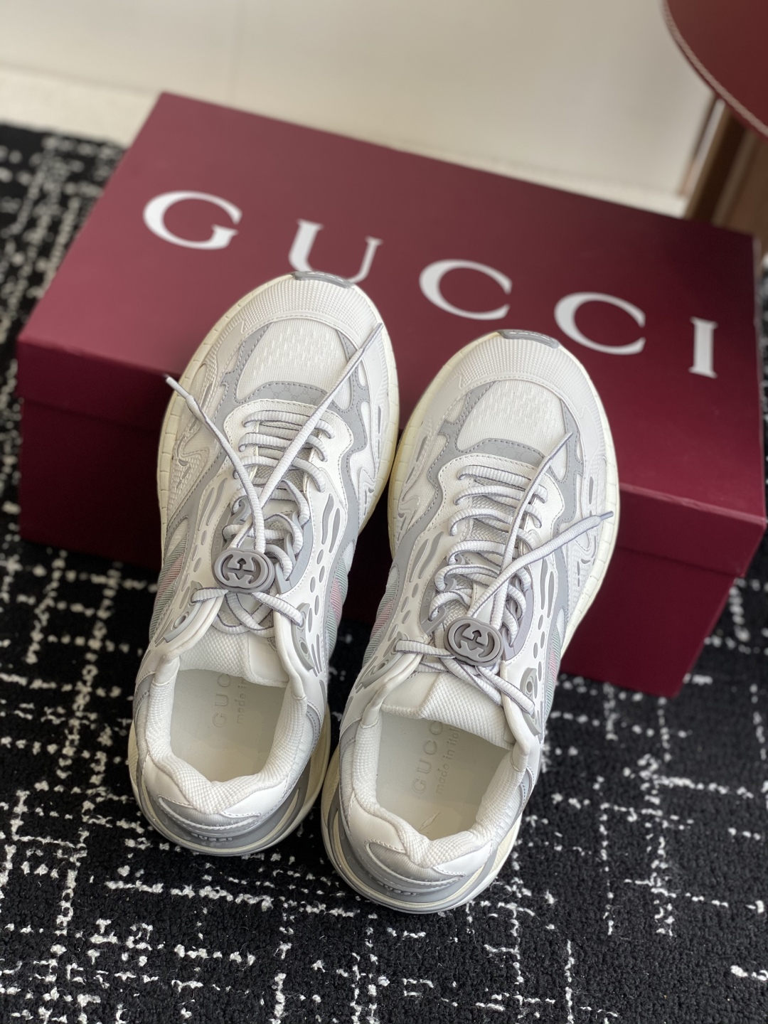 代购级（⚠️女码月底出货）
Gucci古驰 2.0运动鞋 情侣款 复古 休闲鞋 跑鞋
原版购入开发 做货