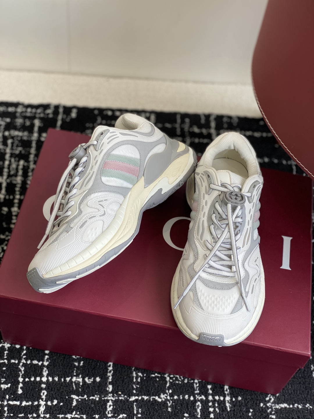 代购级（⚠️女码月底出货）
Gucci古驰 2.0运动鞋 情侣款 复古 休闲鞋 跑鞋
原版购入开发 做货