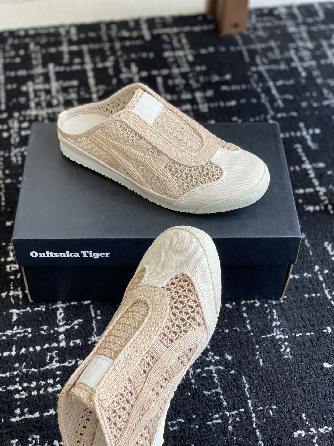 代购级
情侣款 Onitsuka Tiger鬼塚虎MEXICO 66 Sabot织物经典耐磨透气 低帮生