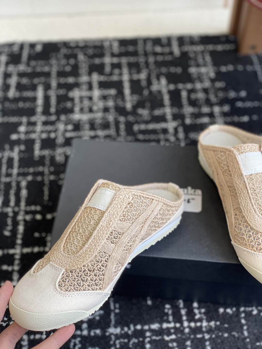 代购级
情侣款 Onitsuka Tiger鬼塚虎MEXICO 66 Sabot织物经典耐磨透气 低帮生