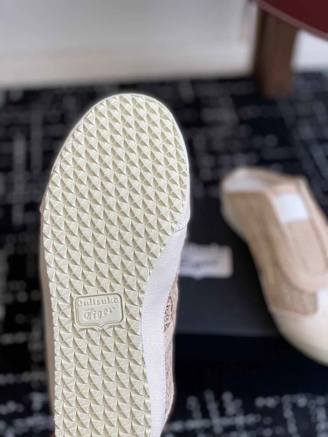 代购级
情侣款 Onitsuka Tiger鬼塚虎MEXICO 66 Sabot织物经典耐磨透气 低帮生
