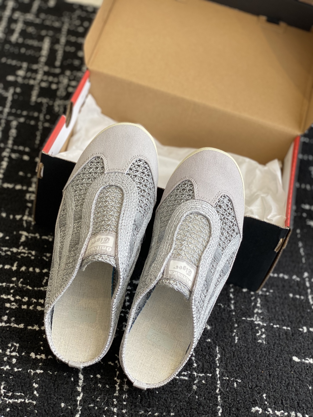 代购级
情侣款 Onitsuka Tiger鬼塚虎MEXICO 66 Sabot织物经典耐磨透气 低帮生