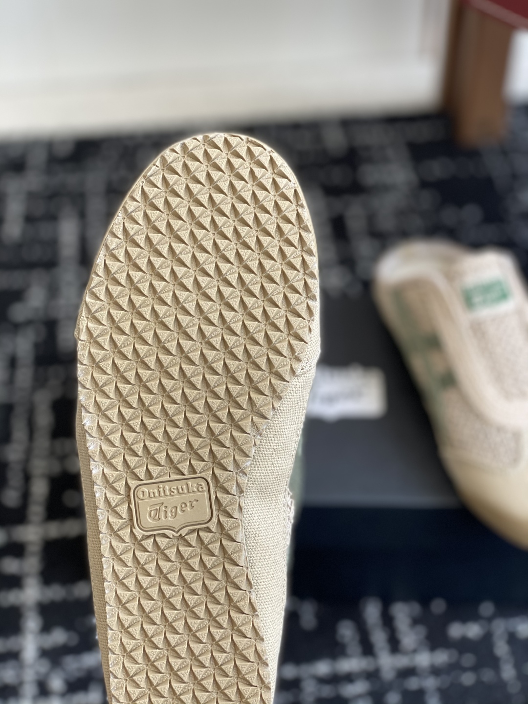 代购级
情侣款 Onitsuka Tiger鬼塚虎MEXICO 66 Sabot织物经典耐磨透气 低帮生