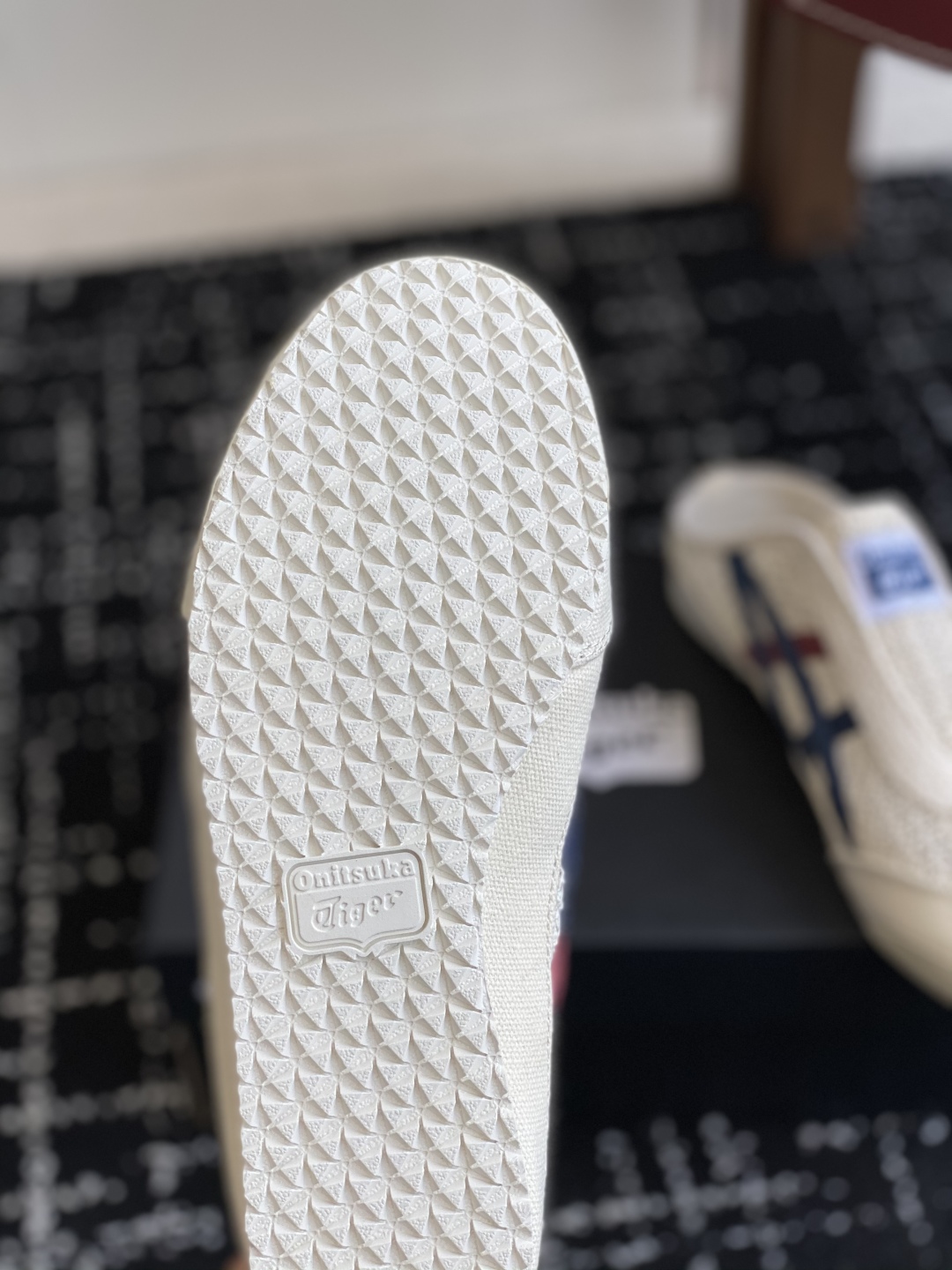 代购级
情侣款 Onitsuka Tiger鬼塚虎MEXICO 66 Sabot织物经典耐磨透气 低帮生