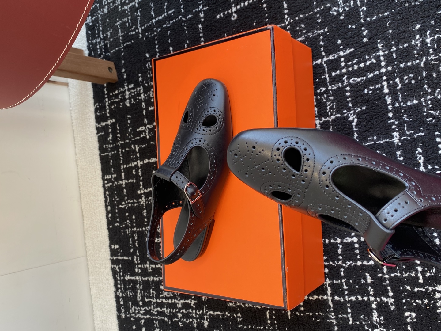 东莞代购级（官网同步✈️盒包装）
Hermes 爱马仕 kamilla系列 玛丽珍粗跟单鞋

山羊皮和N