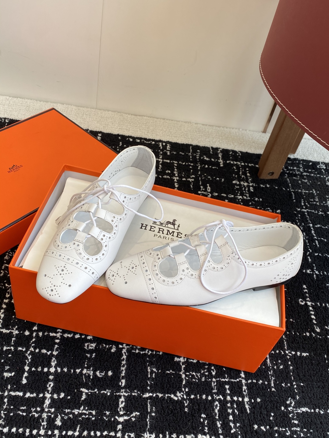 东莞代购级（官网同步✈️盒包装）
Hermes 爱马仕 kamilla系列 玛丽珍粗跟单鞋

山羊皮和N
